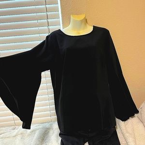 Linea Black blouse